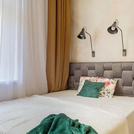 Charm - Ac - Double Bed - Party & Sights Nearby شقة *